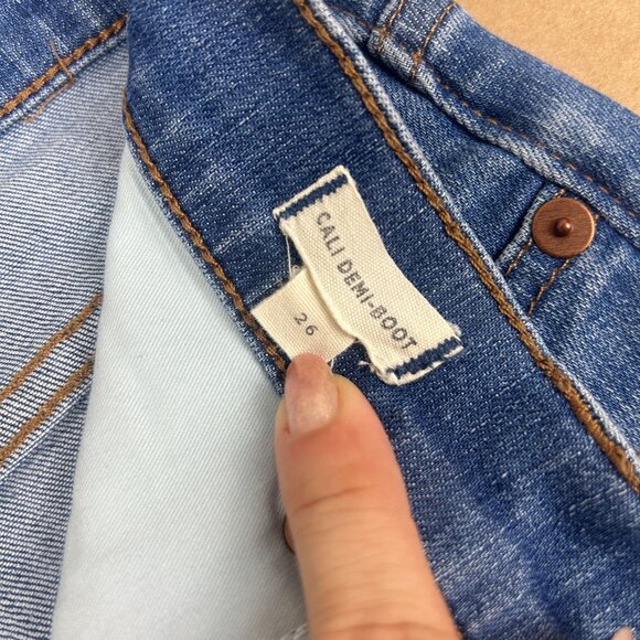 Madewell Cali Demi-Boot Distressed Hem Jeans Womens 26 Blue Five Pocket Zip Fly - Picture 7 of 11
